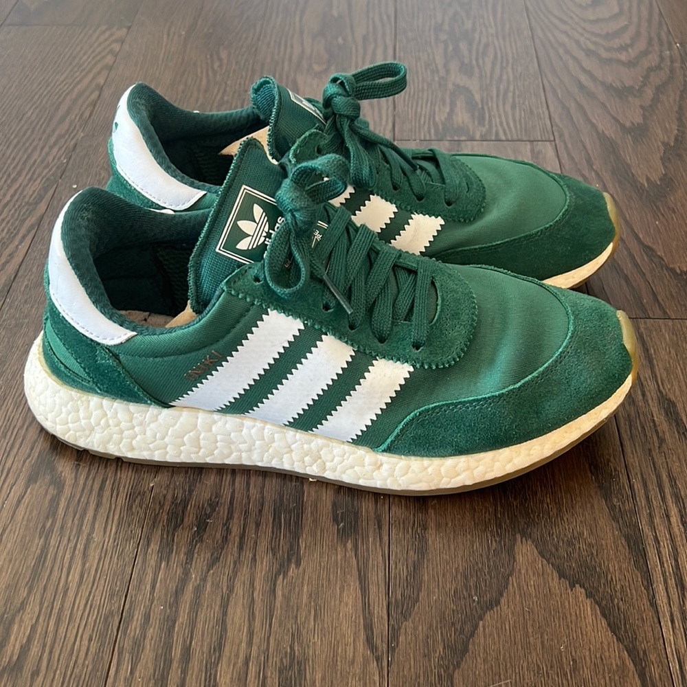Adidas Iniki Size 9.5